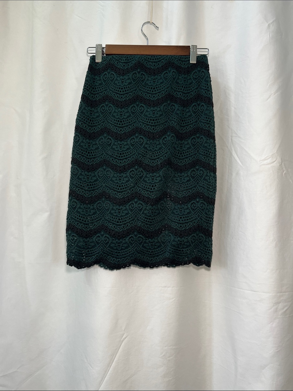 Lace Pencil Skirt in Dark Green